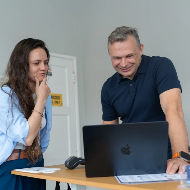 Client with expert